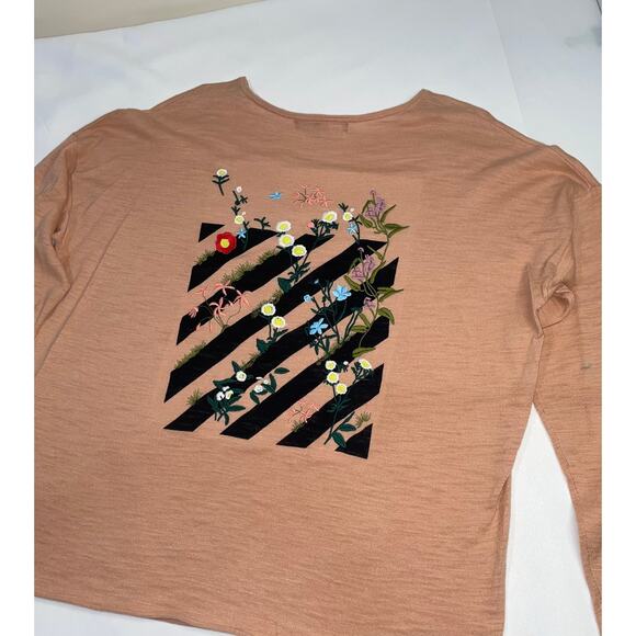 Skull Cashmere Size Medium Floral Embroidered‎ Back Long Sleeve Top Luxe Knit - Picture 8 of 13